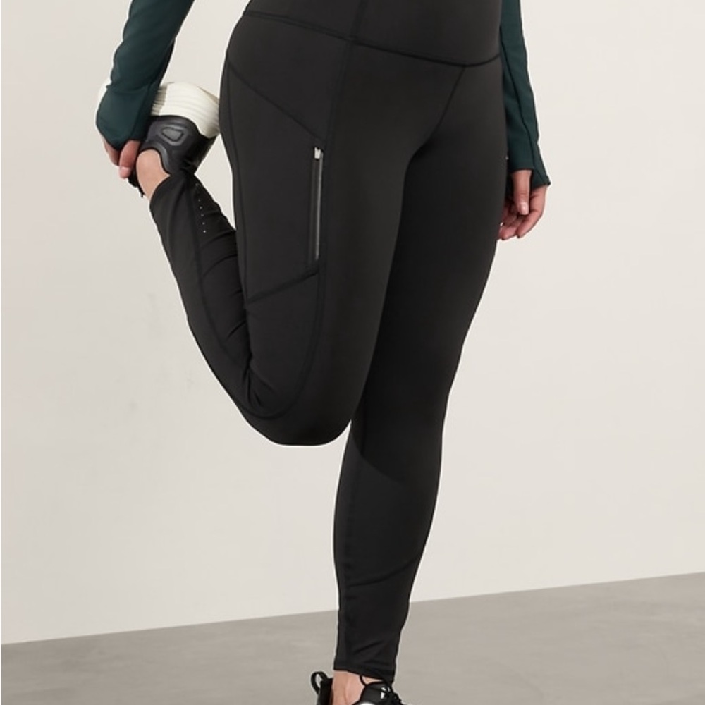 NWT Athleta Rainier black tights size small